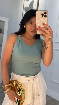 Blusa Regata Malha July Detalhe Fivela Dourada No Ombro