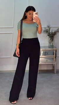 Calça Pantalona Cristine Pala Larga Com Elástico