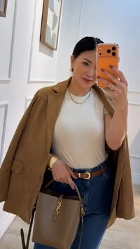 Casaco Suede Liz Com Bolsos Frontais e Botões Nos Punhos