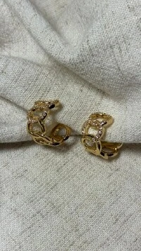 Brinco Argola Pequena Elos Com Strass