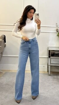Blusa Básica Giovanna Gola Média E Mangas Longas