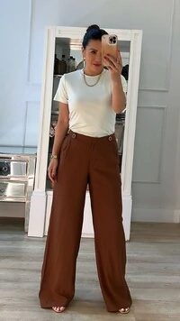 Blusa De Malha Bruna Mangas Curtas