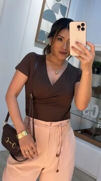 Blusa Cachequer Suplex Mangas Curtas Renata Decote V