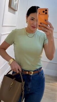 Blusa De Malha Bruna Mangas Curtas