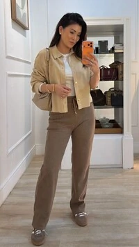 Calça Pantalona Veludo Cotelê Beatriz Pala Larga Com Amarração