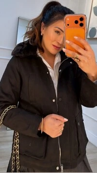 Parka Casaco Suede Sandy Capuz Com Gola De Pelo