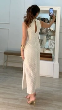 Vestido Midi Rendado Nelly Fendas Laterais