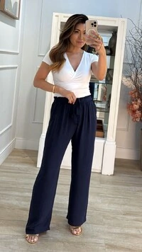 Calça Pantalona Bolsos Frontais Brooke Cinto Faixa Fixo