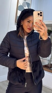 Jaqueta Nylon Capuz Removível Hellen Gola E Barrado Teddy