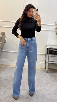 Blusa Básica Giovanna Gola Média E Mangas Longas