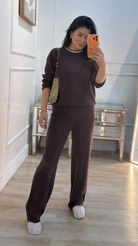 Calça Pantalona Tricot Helena Com Nervuras Caneladas