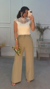 Blusa Elza Gola E Mangas Em Tule