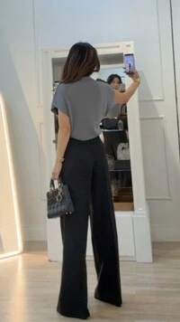 Blusa Tricot Ampla Ombros Com Nervura Eliza Gola Média