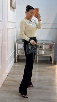 Blusa Tricot Gola Polo Agatha Botões Resinados Na Gola