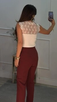 Blusa Tricot Decote Coração Jane Detalhe Rendado