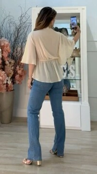 Bata Chiffon Mangas Em Evasê Thainá Elástico Franzido No Barrado