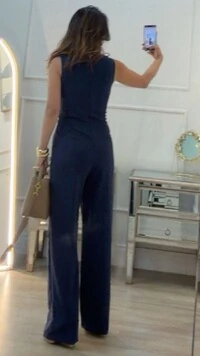 Macacão Alfaiataria Camille Recorte Em V No Busto