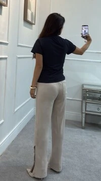 Blusa Basica Mangas Curtas Clara Gola Careca