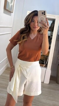 Blusa Malha Decote V Eliza Mangas Curtas