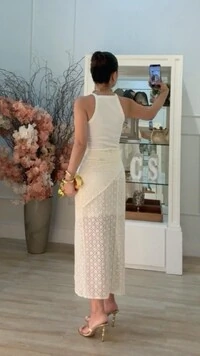 Saia Midi Rendada Fenda Frontal Ingrid Detalhe Lenço Com Amarração