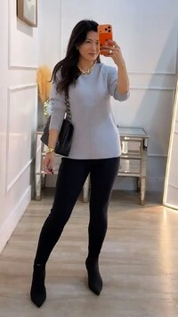 Blusa Tricot Punhos Largos Lavínia Detalhe Nervura Frontal Na Vertical