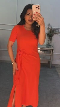 Vestido Midi Mangas 3/4 Sara Detalhe Drapeado E Fenda Lateral