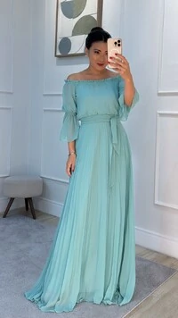 Vestido Longo Plissado Ombro À Ombro Mangas 3/4 Kate Com Cinto Faixa