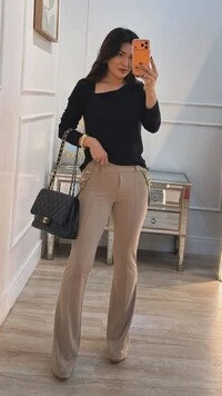 Blusa Decote Assimétrico Brooke Mangas Longas