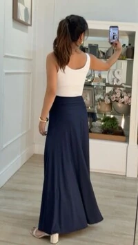 Saia Longa Malha Fria Valentina Pala Larga Com Drapeado Lateral