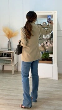 Blazer Alongado Karina Botões Duplos Dourados E Lapelas