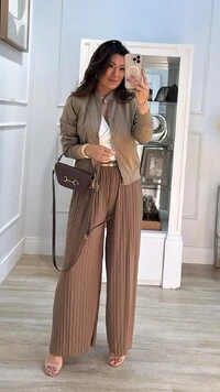 PRÉ-VENDA ENVIO ESTIMADO 28/11 Jaqueta Corta Vento Amabel Elastico No Barrado