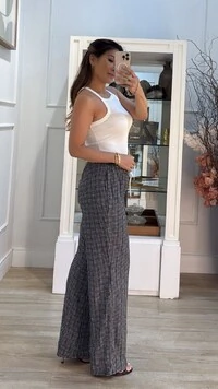 Blusa Regata Olivia Malha Canelada Decote Quadrado