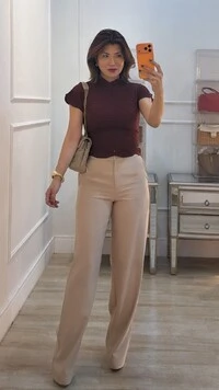 Blusa Tricot Com Entremeios Gola Alta Sandy Punhos E Barrado Ondulados