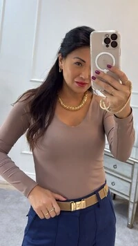 Blusa Suplex Decote V Camila Manga Longa