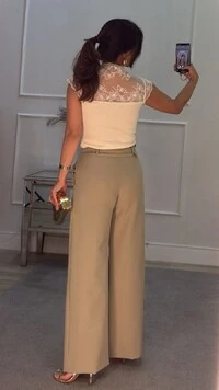 Blusa Elza Gola E Mangas Em Tule