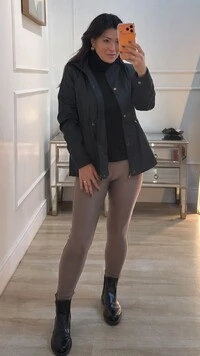 Parka Casaco Amora Ombros E Bolsos Com Detalhe Texturizado
