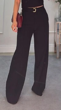 Calça Pantalona Adelia Com Cinto Pespontado E Fivela Dupla Dourada