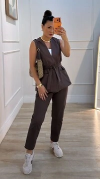 Calça Skinny Pala Com Elástico Franzido Posterior Isabella Fendas Laterais