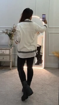 Blusa Tricot Glenda Decote V Com Bicolor Detalhe Bicolor