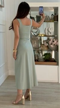 Vestido Midi Decote Reto Barbara Alças Largas