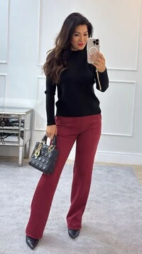 Calça Reta Suede Babi Botões Forrados Frontais