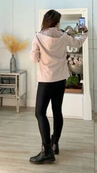 PRÉ-VENDA ENVIO ESTIMADO 28/11 Jaqueta Com Capuz Pitty Puxadores Reguláveis No Barrado