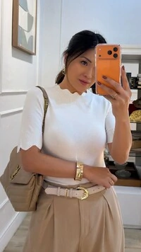 Brinco Grande Meia Flor Pétala Vazada Cravejada Em Strass