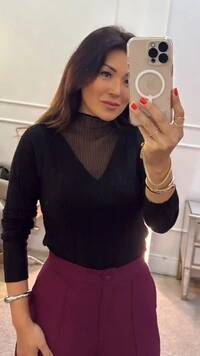 Blusa Cacharrel Tricot Peonia Com Gola Tule