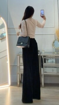 Blusa Tricot Decote V Ashley Mangas Longas