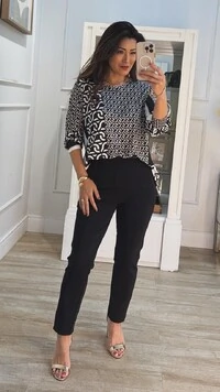 Blusa Malha Fria Estampa De Elos Felipa Mangas Longas