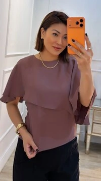 Blusa Crepe Laura Com Sobreposição De Babado Assimétrico