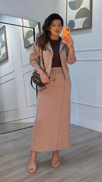 Conjunto Moletom Vivian Blusa Com Capuz E Saia Midi