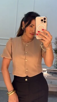 Blusa Alfaiataria Mangas Balonê Pandora Botões Dourados Frontais