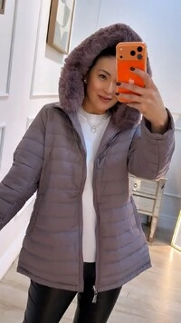 Pré-Venda Data Estimada De Envio Dia 22/06 Parka Casaco Dupla Face Tabatha Capuz Removível Com Pelin